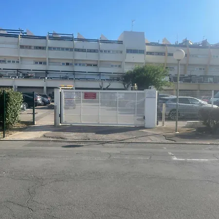 Centre Naturiste Villa *